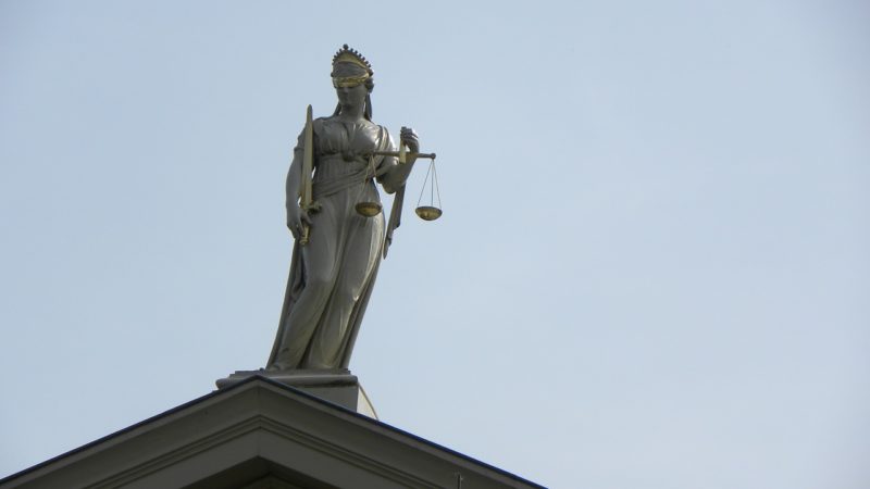 Jakie usługi prawne otrzymasz od adwokata?