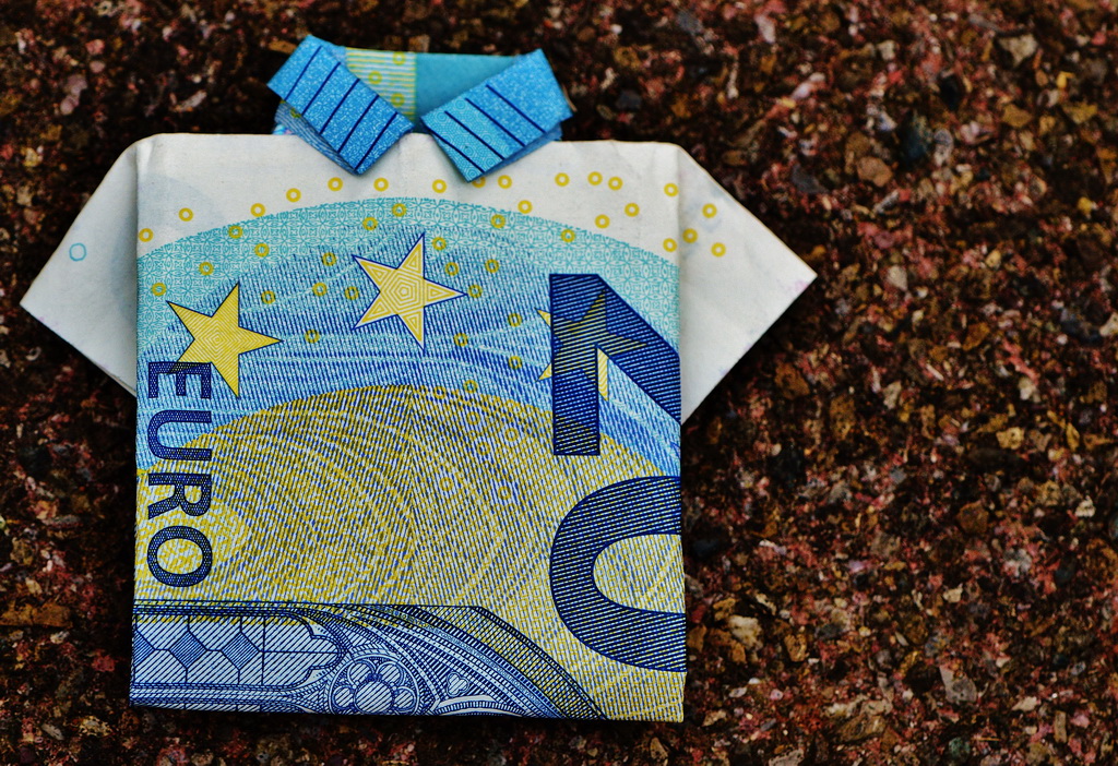Bezpieczne finansowanie nieruchomości: Strategia i analiza ryzyka przy długoterminowych zobowiązaniach